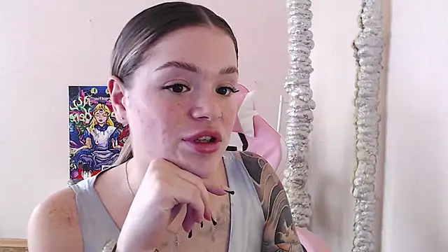 Snapshot of miaacatt chatting on 14, 10, 2025 miaacatt online show from 14, 10, 2025