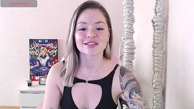 Snapshot of miaacatt chatting on 24, 10, 2025 miaacatt online show from 24, 10, 2025