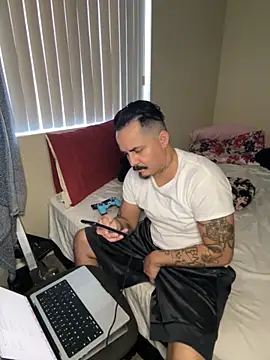 PeterGrandee online show from 6, 10, 2025