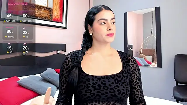 Paula Desousa online show from 11, 5, 2026