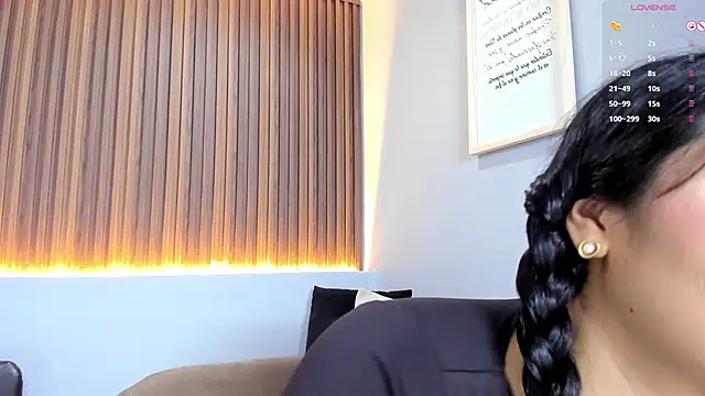 Paula Desousa online show from 13, 6, 2026