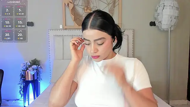 Paula Desousa online show from 16, 6, 2026