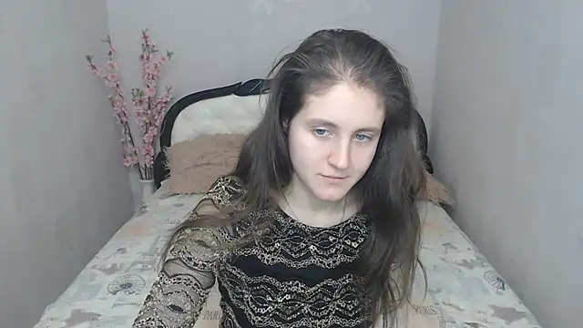 Holliy Cooper online show from 17, 12, 2024