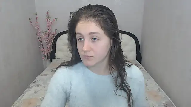 Holliy Cooper online show from 20, 12, 2024