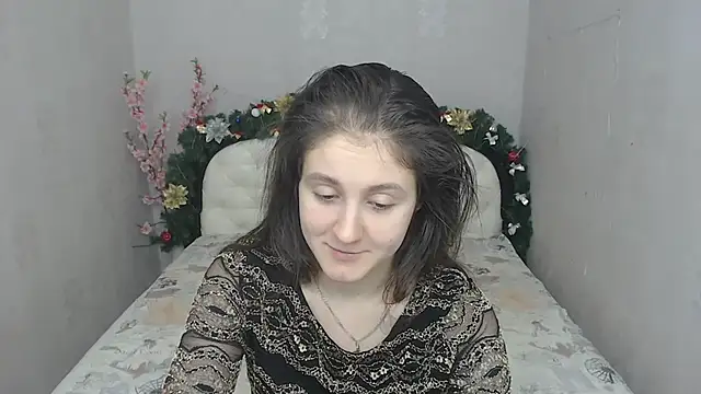 Holliy Cooper online show from 3, 1, 2025