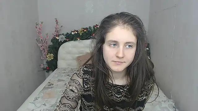 Holliy Cooper online show from 3, 1, 2025