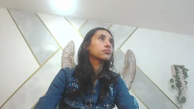 Snapshot of RoxanaCyrano_ chatting on 10, 12, 2024 RoxanaCyrano online show from 10, 12, 2024