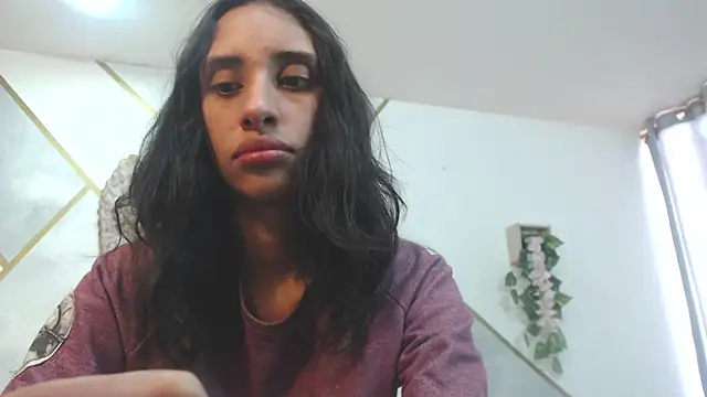 Snapshot of RoxanaCyrano_ chatting on 17, 2, 2025 RoxanaCyrano online show from 17, 2, 2025