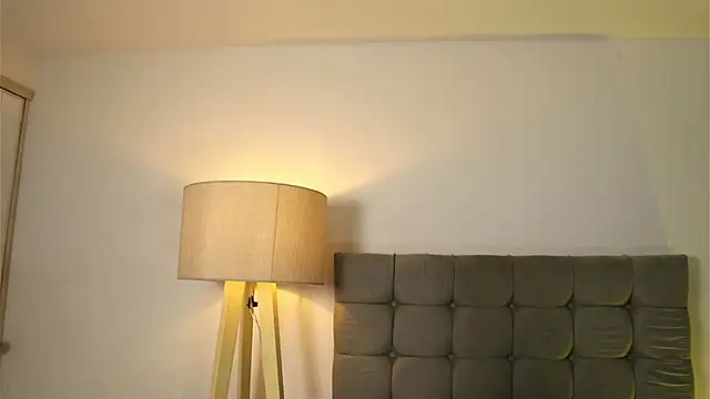 Snapshot of alix_bay chatting on 25, 2, 2025 alix bay online show from 25, 2, 2025