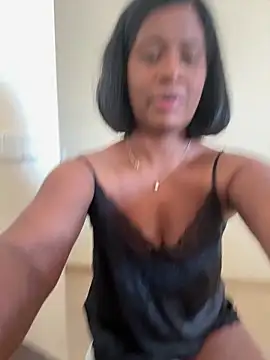 Snapshot of RoseMelanie chatting on 14, 9, 2025 RoseMelanie online show from 14, 9, 2025