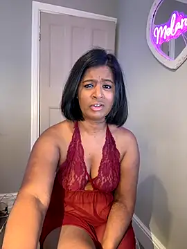 Snapshot of RoseMelanie chatting on 6, 10, 2025 RoseMelanie online show from 6, 10, 2025