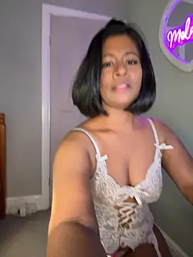 Snapshot of RoseMelanie chatting on 11, 10, 2025 RoseMelanie online show from 11, 10, 2025