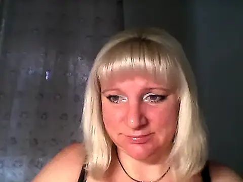 Snapshot of MeilomaWesa chatting on 3, 1, 2025 MeilomaWesa online show from 3, 1, 2025