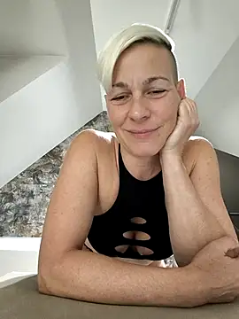 DarleenHot online show from 2, 10, 2025