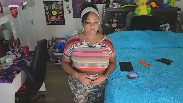 Snapshot of temptressbeauty24 chatting on 12, 9, 2025 temptressbeauty24 online show from 12, 9, 2025