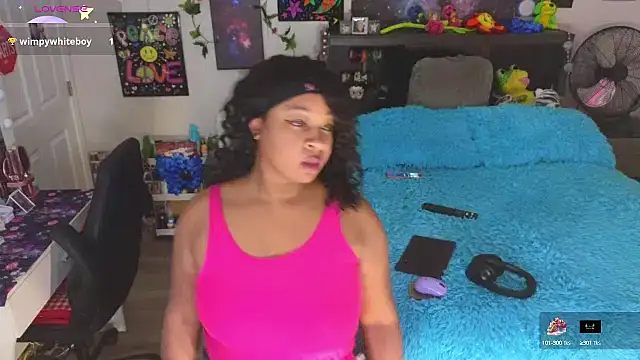 Snapshot of temptressbeauty24 chatting on 17, 9, 2025 temptressbeauty24 online show from 17, 9, 2025