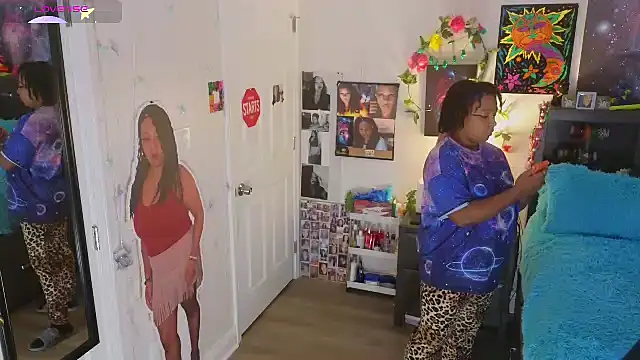 Snapshot of temptressbeauty24 chatting on 18, 10, 2025 temptressbeauty24 online show from 18, 10, 2025