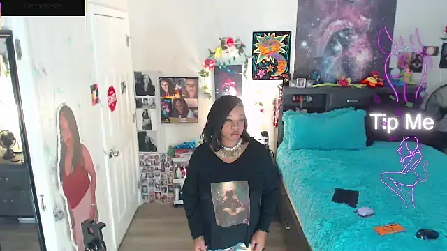 Snapshot of temptressbeauty24 chatting on 23, 10, 2025 temptressbeauty24 online show from 23, 10, 2025