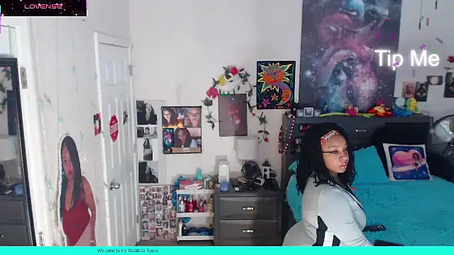 temptressbeauty24 online show from 5, 11, 2025