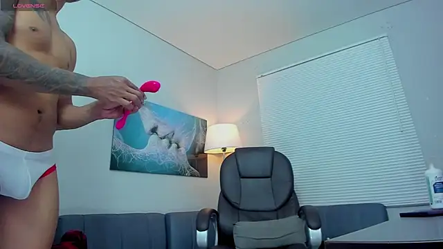 Snapshot of vincen_jose chatting on 6, 10, 2025 vincen jose online show from 6, 10, 2025