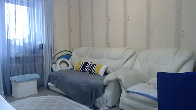 Alma44 online show from 12, 11, 2025