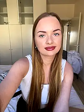 ElenaRebelle online show from 2, 10, 2025