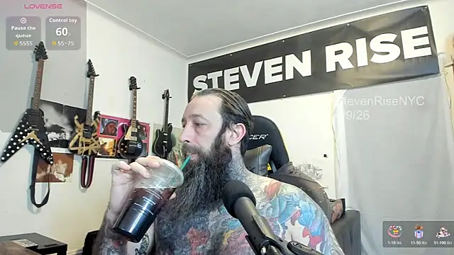 Snapshot of StevenRiseNYC chatting on 9, 4, 2026 StevenRiseNYC online show from 9, 4, 2026