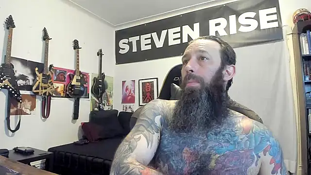 Snapshot of StevenRiseNYC chatting on 14, 4, 2026 StevenRiseNYC online show from 14, 4, 2026