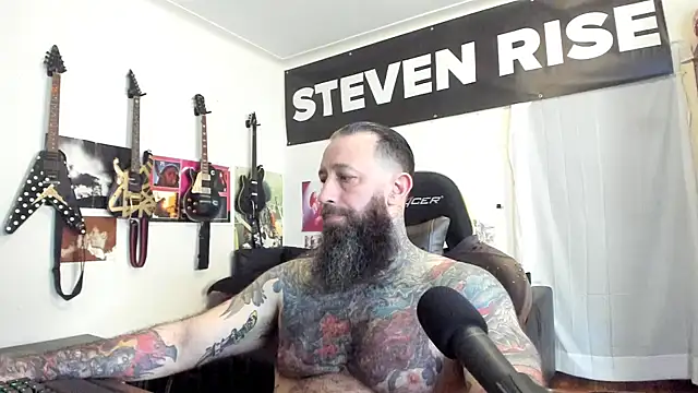Snapshot of StevenRiseNYC chatting on 18, 4, 2026 StevenRiseNYC online show from 18, 4, 2026