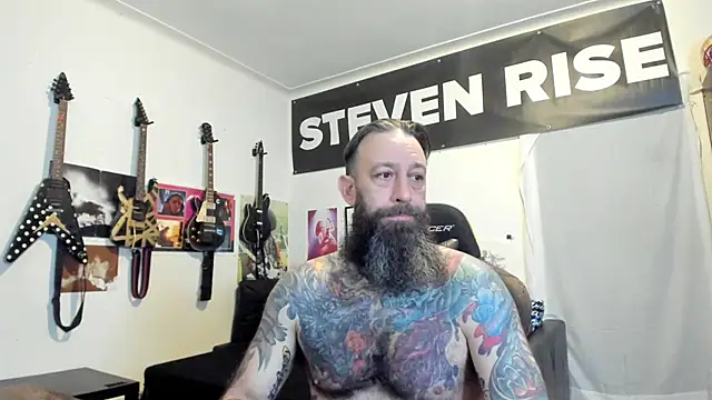 Snapshot of StevenRiseNYC chatting on 25, 4, 2026 StevenRiseNYC online show from 25, 4, 2026