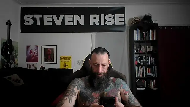 Snapshot of StevenRiseNYC chatting on 30, 4, 2026 StevenRiseNYC online show from 30, 4, 2026