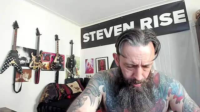 Snapshot of StevenRiseNYC chatting on 7, 5, 2026 StevenRiseNYC online show from 7, 5, 2026