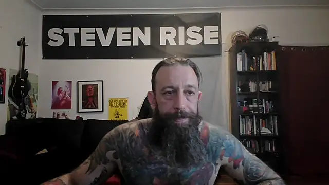 Snapshot of StevenRiseNYC chatting on 9, 5, 2026 StevenRiseNYC online show from 9, 5, 2026
