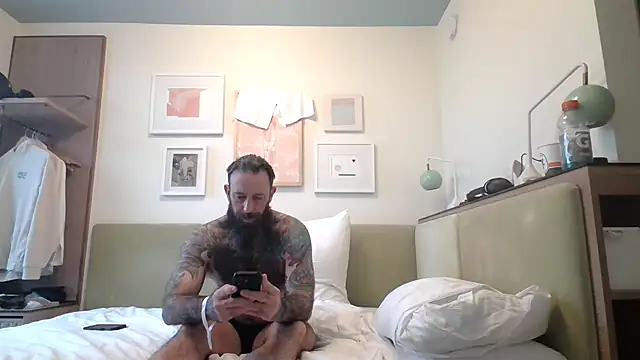 Snapshot of StevenRiseNYC chatting on 11, 5, 2026 StevenRiseNYC online show from 11, 5, 2026