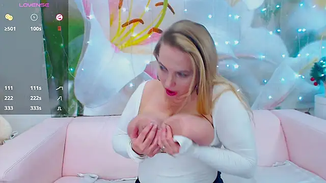 Lilly Diaz online show from 24, 1, 2025