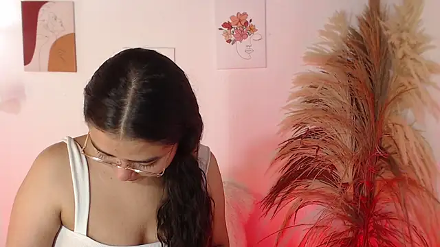 Snapshot of _Kim__M chatting on 13, 9, 2025  Kim  M online show from 13, 9, 2025