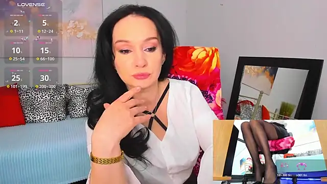 Snapshot of Sofia_Ford chatting on 21, 4, 2026 Sofia Ford online show from 21, 4, 2026