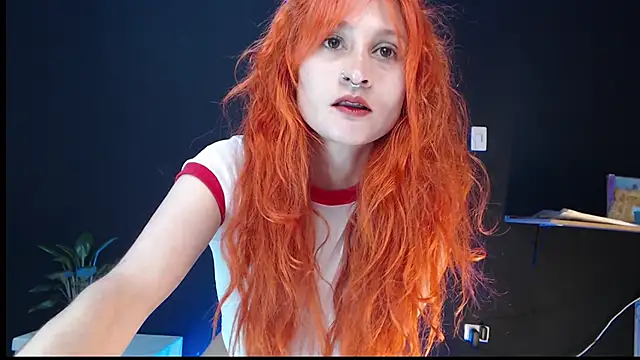 Snapshot of skinny_Raven chatting on 15, 10, 2025 skinny Raven online show from 15, 10, 2025