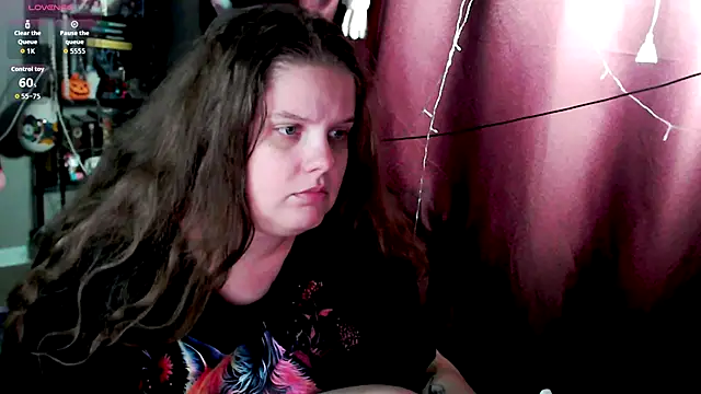 Snapshot of so_cute777 chatting on 13, 10, 2025 so cute777 online show from 13, 10, 2025