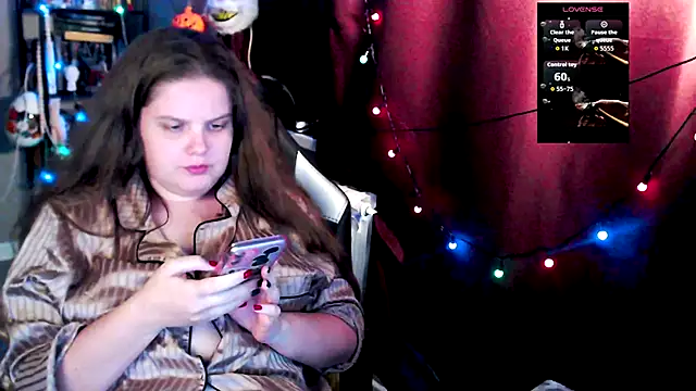 Snapshot of so_cute777 chatting on 16, 12, 2025 so cute777 online show from 16, 12, 2025