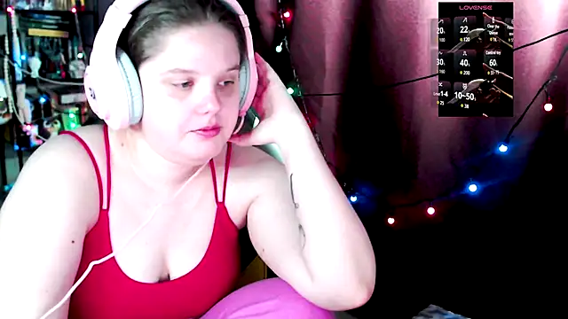 Snapshot of so_cute777 chatting on 17, 12, 2025 so cute777 online show from 17, 12, 2025