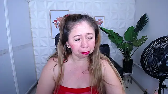 Valentinaa mature online show from 12, 11, 2025