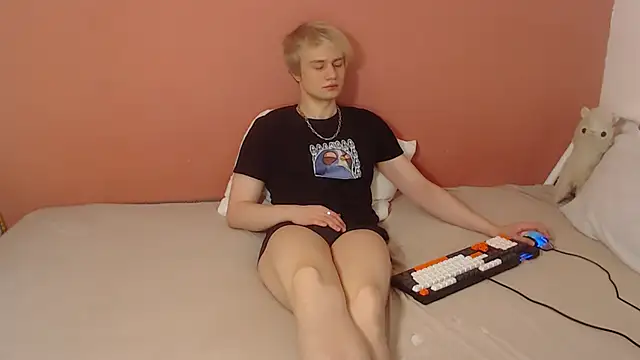Oliver sweet  online show from 4, 5, 2026