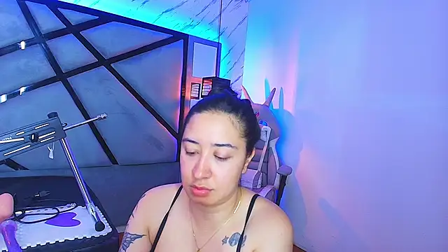 Snapshot of sayumi_dirty chatting on 2, 4, 2026 sayumi dirty online show from 2, 4, 2026