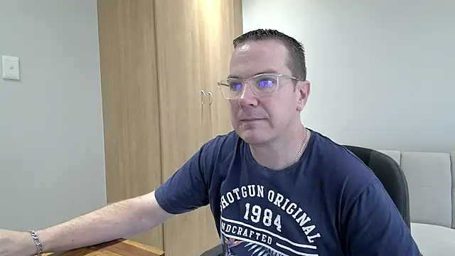 BrettJ81 online show from 19, 1, 2025