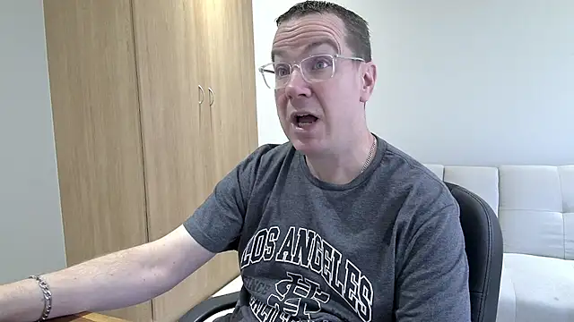 BrettJ81 online show from 23, 10, 2025