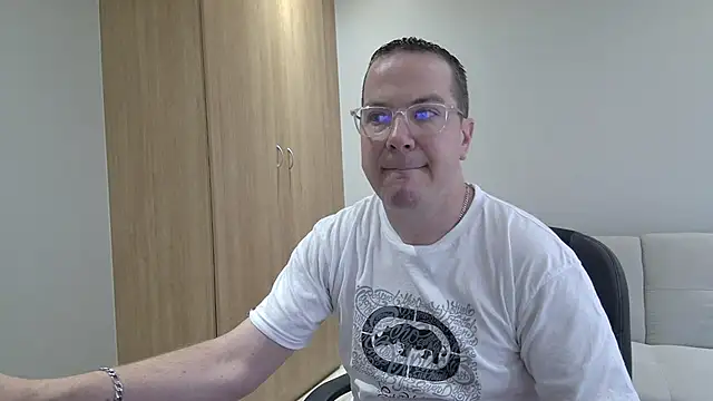 BrettJ81 online show from 20, 12, 2025