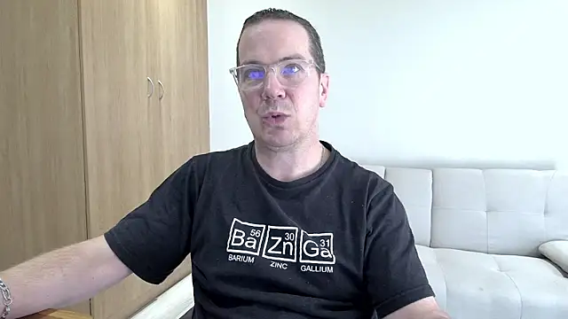 BrettJ81 online show from 10, 4, 2026