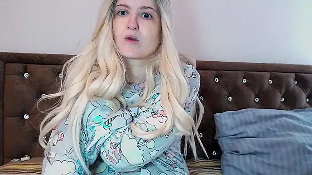 Sara4uu online show from 13, 6, 2026