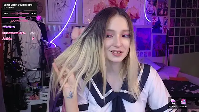 Snapshot of Evie_Ro chatting on 12, 3, 2025 Evie Ro online show from 12, 3, 2025